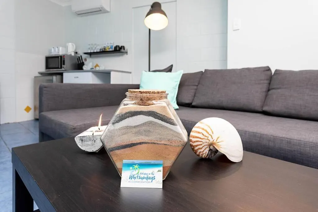 Airlie Sun & Sand Motel Accommodation #4 Airlie Beach Daire
